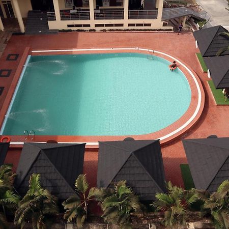 Monty Suites Calabar Exteriör bild