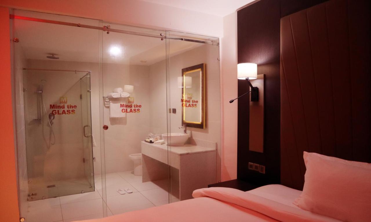 Monty Suites Calabar Exteriör bild